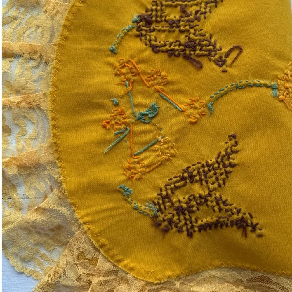 Vintage Yellow Embroidered Lace Trim Table Runner Floral Decor Oval 30 Inch